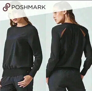 Fabletics Lola Long Sleeve Athletic Top M Crew Neck Pullover Activewear Black